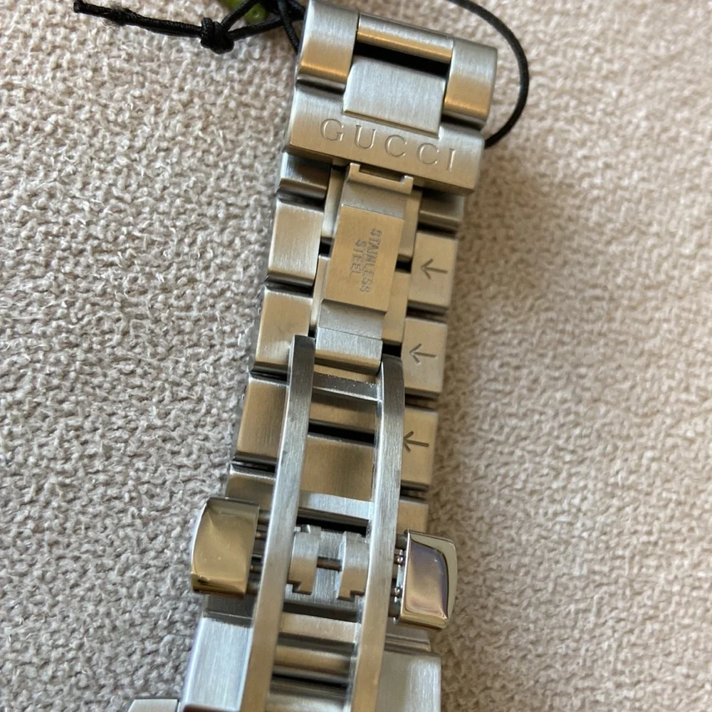 NWT Authentic Gucci Dive Bracelet Men Watch, 40mm - Picture 5 of 9